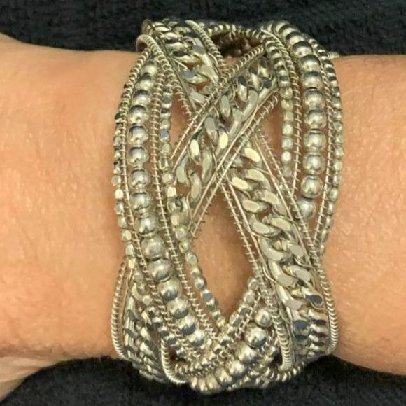 Unknown Jewelry - Silver Tone Bangle Bracelet 7"